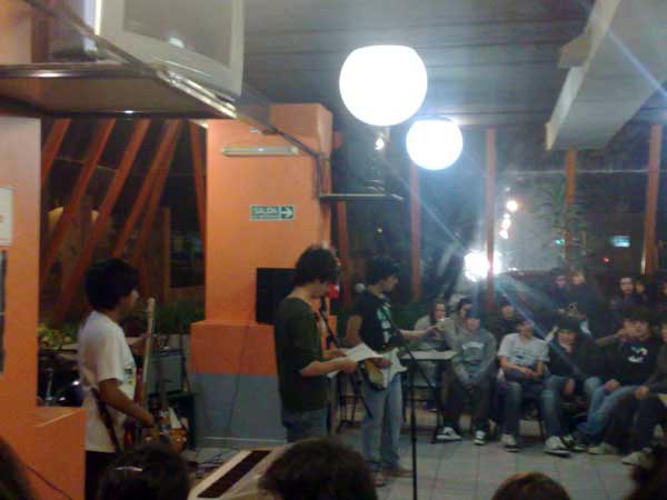 Matrcula Descartable: Gnero: Rock Alternativo.