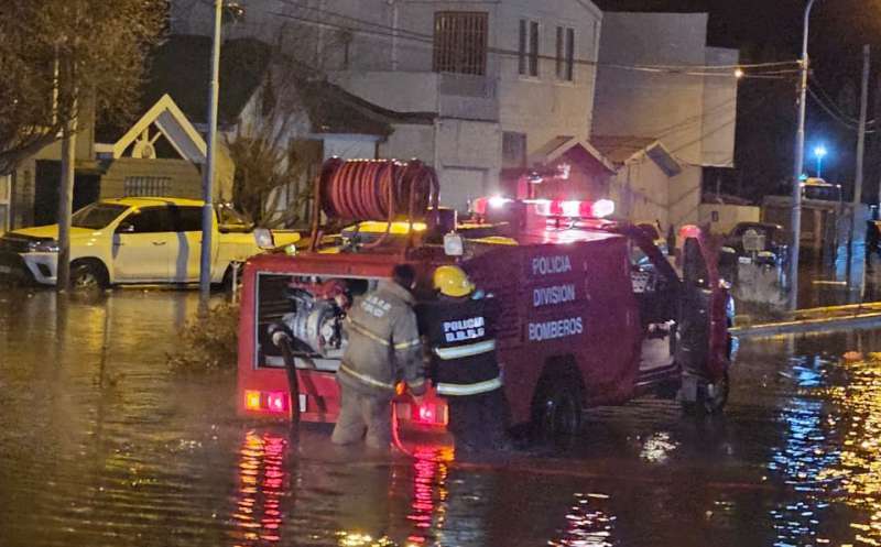 El Intendente Martn Prez agradeci a los servidores pblicos por su labor durante el fin de semana en la zona costera