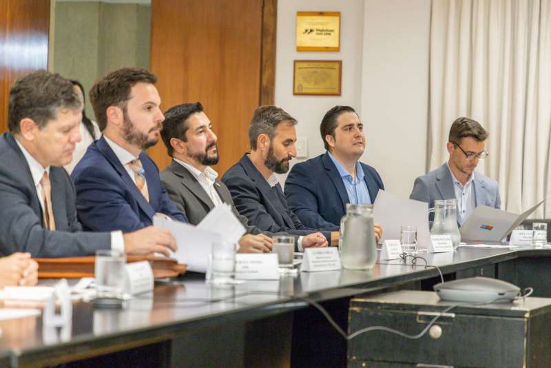 El ministro Zapata Garca detall que la CAF tom el compromiso y pudimos presentar el proyecto para financiar la ampliacin de la Central Termoelctrica de Ushuaia y el mejoramiento de la de Tolhuin.