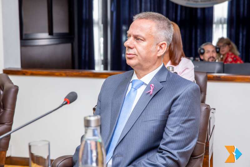 Lechman cuestion el dficit y el nuevo endeudamiento