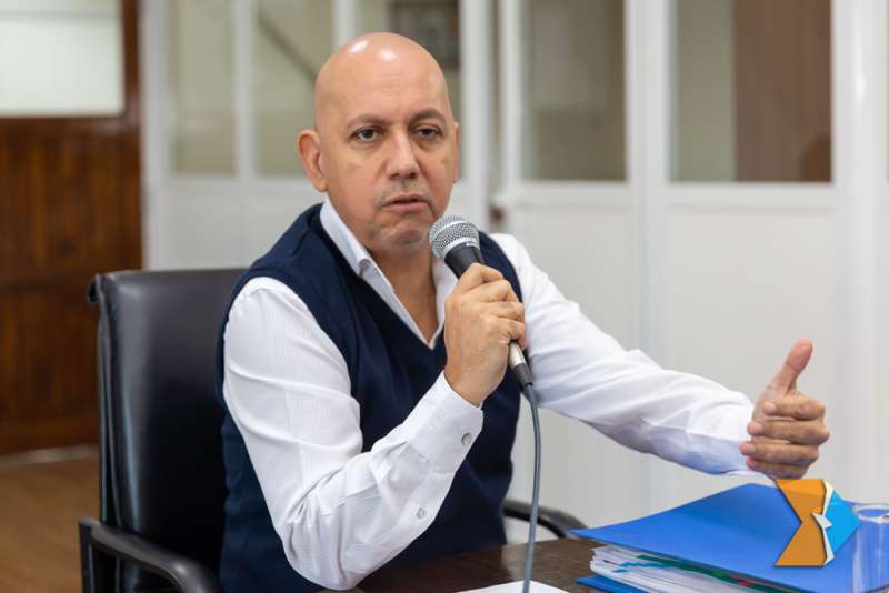 Villegas va contra las desobligaciones docentes ante la inaccin de un gobierno timorato y cmplice