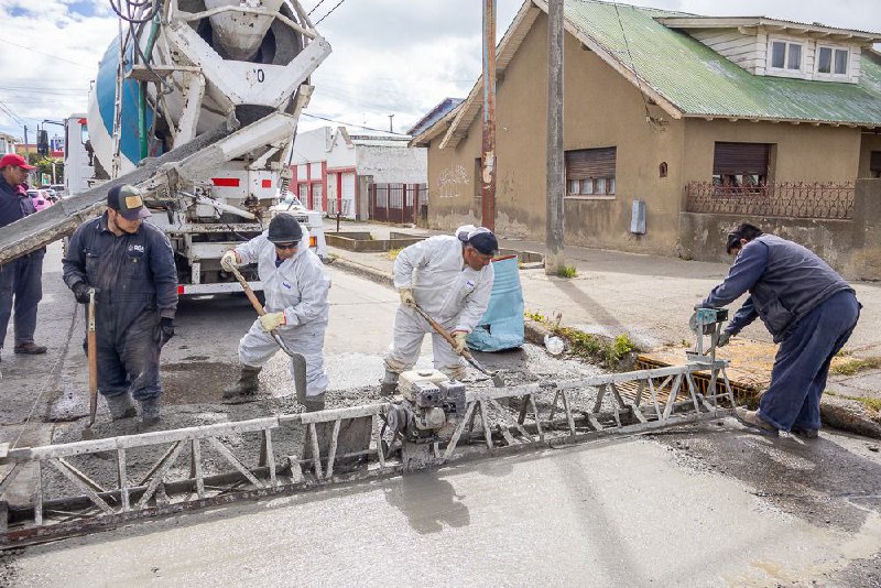 Se realizan tareas de mejoramiento en diversas arterias de la ciudad 