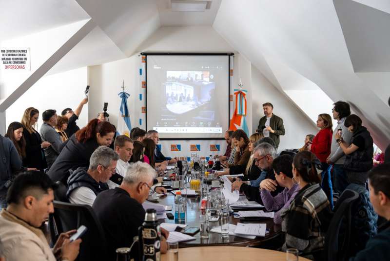 El Ejecutivo present� ante la Legislatura detalles del acuerdo con YPF 