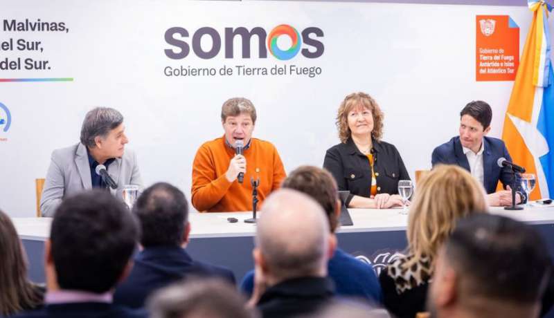 Melella anunci� medidas de alivio y desendeudamiento para familias fueguinas 