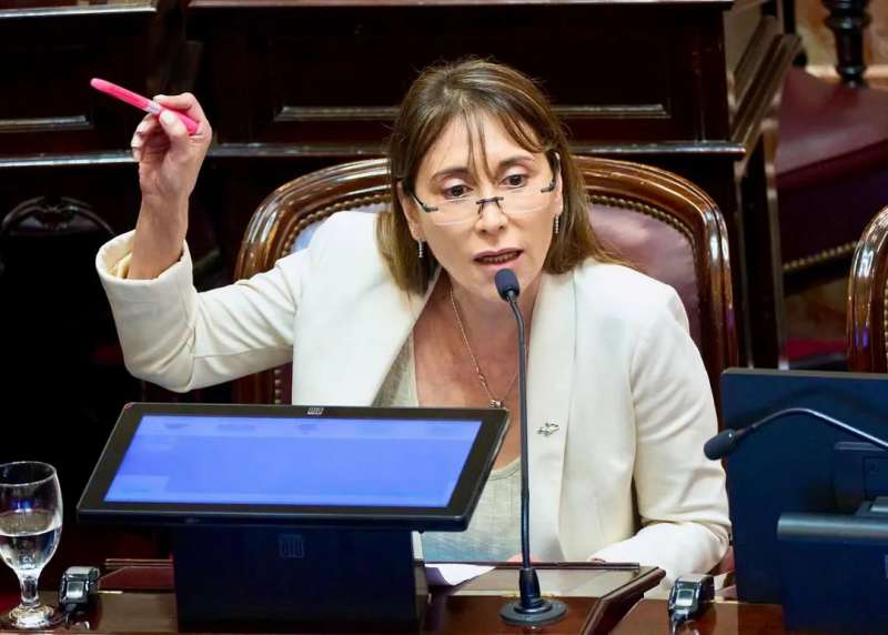 La senadora Cristina Lpez pidi la renuncia del ministro Francos