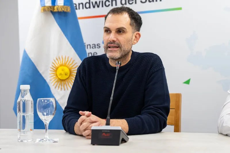 Mejor el dilogo y nacin aprob el programa de Letras