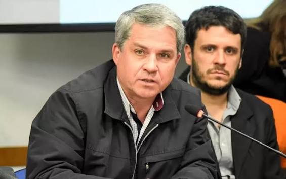 �Todo demuestra que est�n llevando adelante un plan sistem�tico de entrega de la soberan�a�, sostuvo Alonso