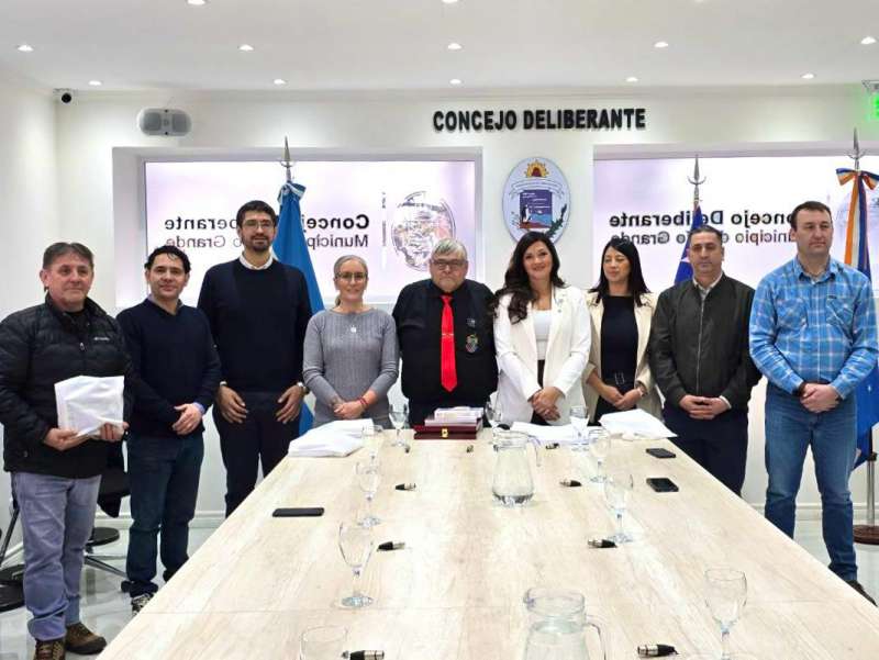 El Concejo Deliberante de R�o Grande recibi� al Alcalde y Concejales de Timaukel