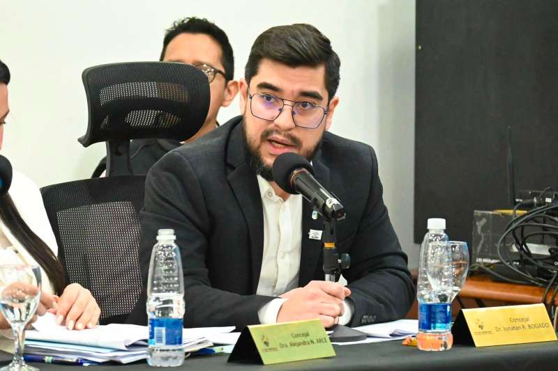 �La unidad de dirigentes de c�pula simplemente no trae ninguna soluci�n�