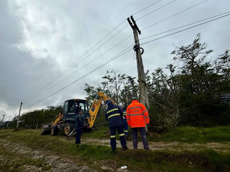 Municipio de Tolhuin acompaa los trabajos para mejorar el servicio elctrico en la ciudad