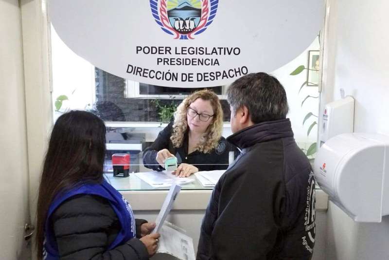 Presentaron proyecto de ley para la equiparacin salarial de ambos escalafones