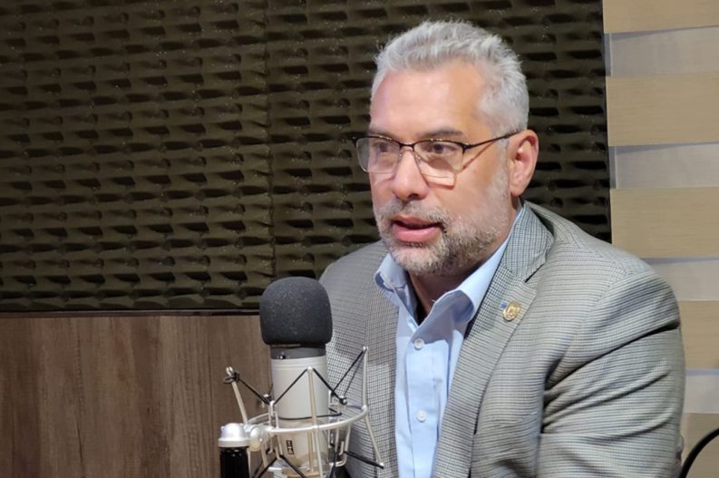 �Los docentes merecen una discusi�n seria, no este mamarracho�