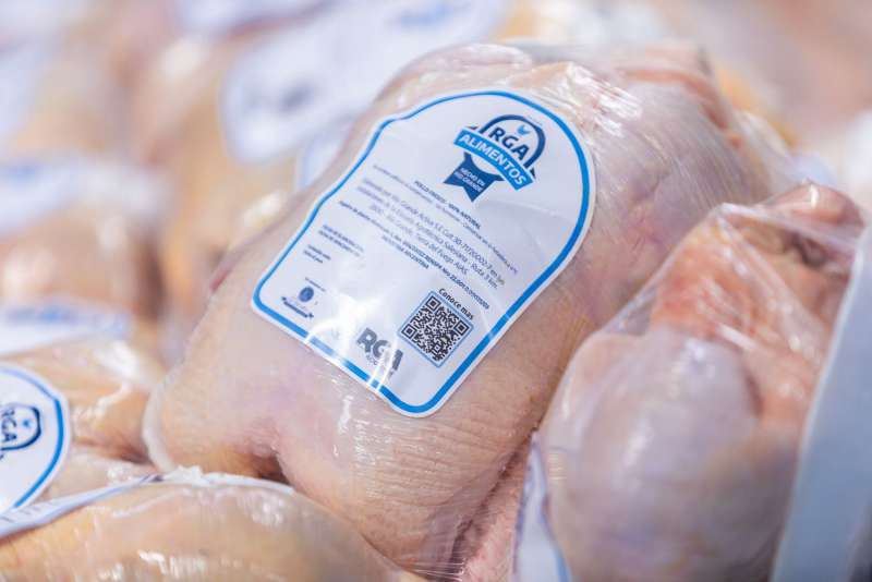 Se concret el primer envo de pollos de RGA Alimentos a la Antrtida