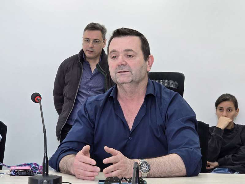  La suspensin de la sesin no fue culpa de APEL y lo saben