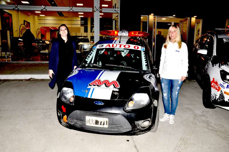 Nadia Cutro abrir el Gran Premio de la Hermandad con el Auto 0