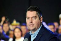La mano negra de la poltica se meti en el Congreso de Prevencin del Suicidio