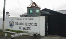 Allanaron la Unidad de Detenci�n de R�o Grande por una golpiza y presunta violaci�n a tres presos 