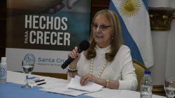 Alicia encabezó el acto para la obra que incrementará la capacidad de energía en Río Gallegos