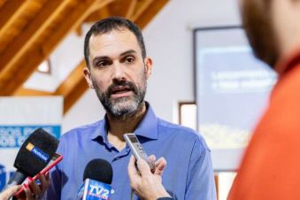 Devita expone la fragilidad del modelo fueguino