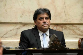 Araujo impulsa un proyecto en medio de la crisis del r�gimen fueguino