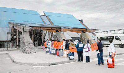 Profesionales protestaron en el aeropuerto de Ushuaia