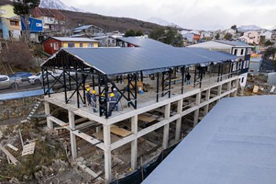 Ministros recorrieron avances de obra en el nuevo Centro de Desarrollo Infantil
