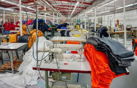 Textiles cercadas por el recorte de beneficios y las importaciones